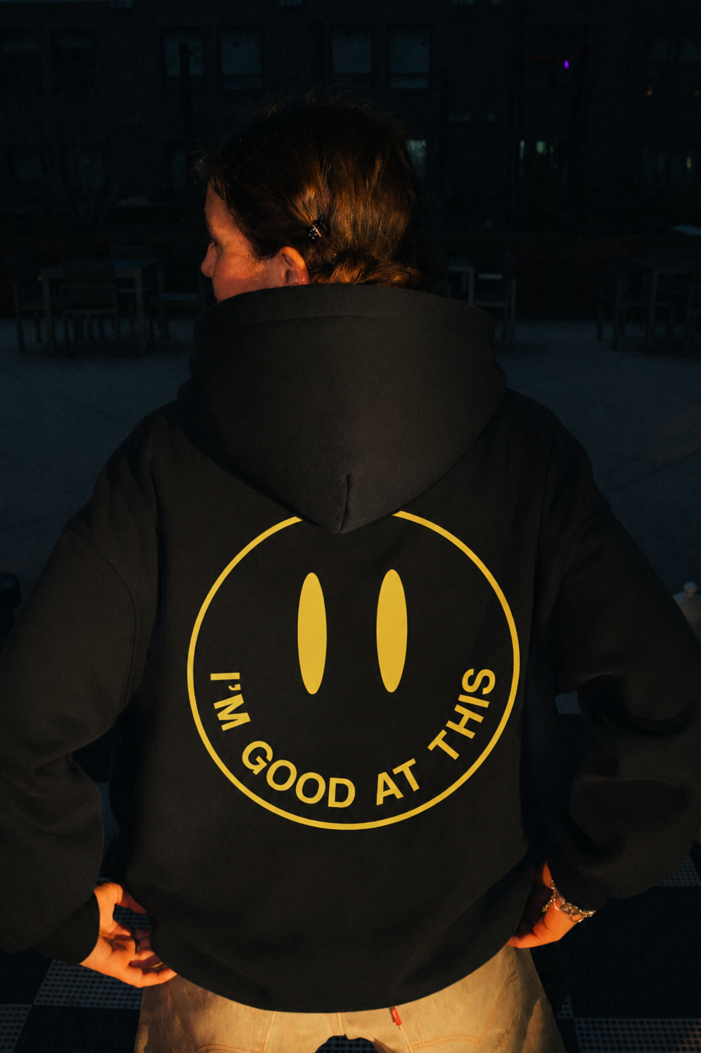 smile hoodie – black