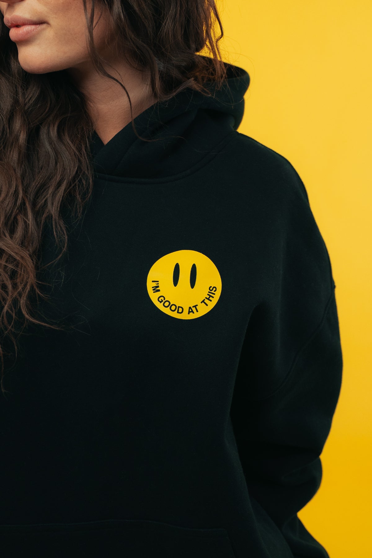 smile hoodie – black
